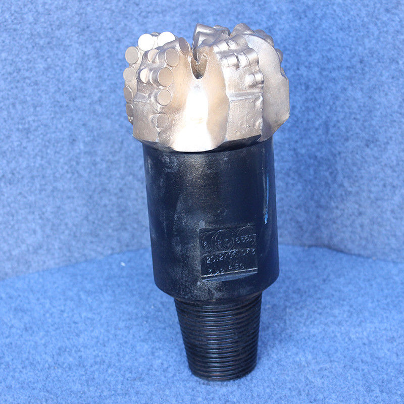 7 1/2 (190.5mm) 4 1/2API 연결 PDC 굴착 비트 굴착 효율을 풀어