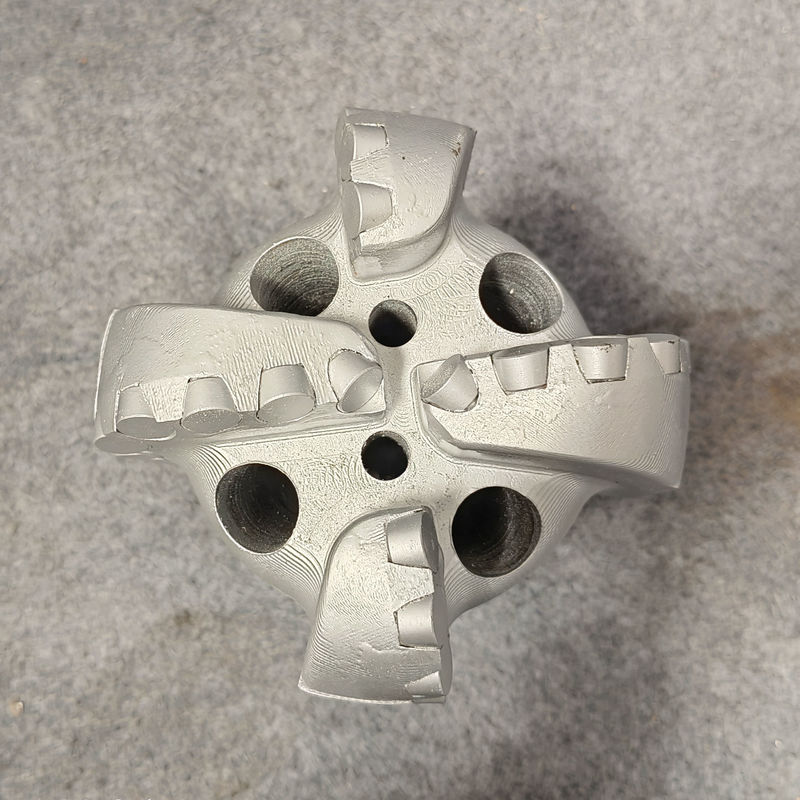 탄화물강 PDC 비트, 고정 커터 디자인 및 146mm-4 블레이드, 우물 시추용