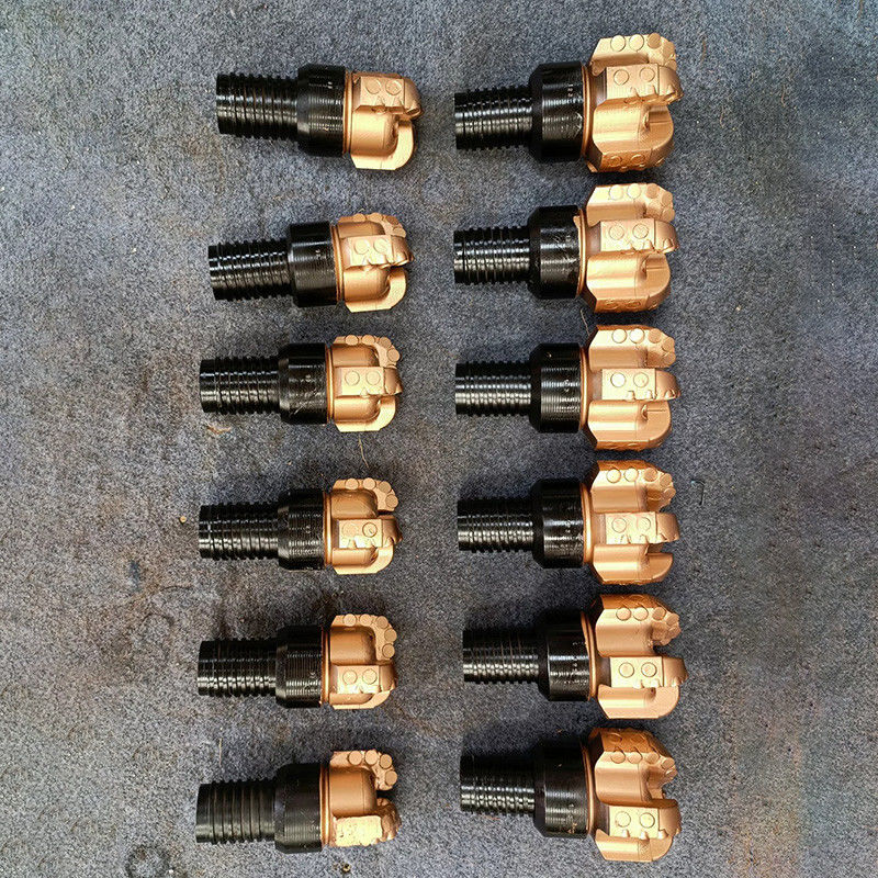 99 123 맞춤형 PDC 드릴링 도구 디자인 맞춤식 강철 몸체 재료 98mm ~ 3593.7mm