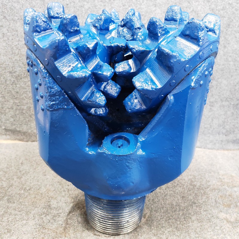 16 Inch Customizable Mill Tooth Drill Bit with IADC 117/127/217 and 1 Year Warranty